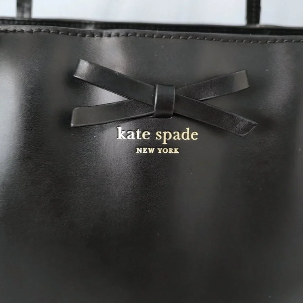 Kate Spade Sawyer Street Maxi Zip Tote w/bow EUC